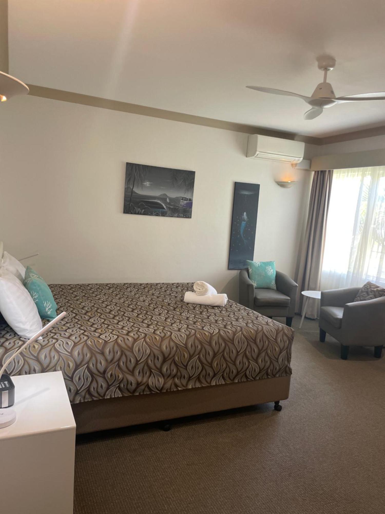 Oasis Inn Ulladulla - Welcoming Guests 18 Years And Older 외부 사진