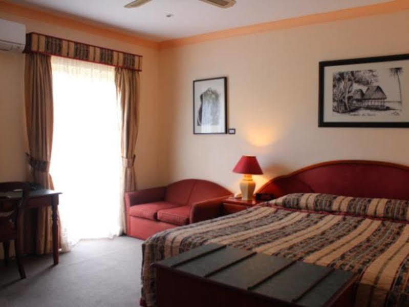Oasis Inn Ulladulla - Welcoming Guests 18 Years And Older 외부 사진