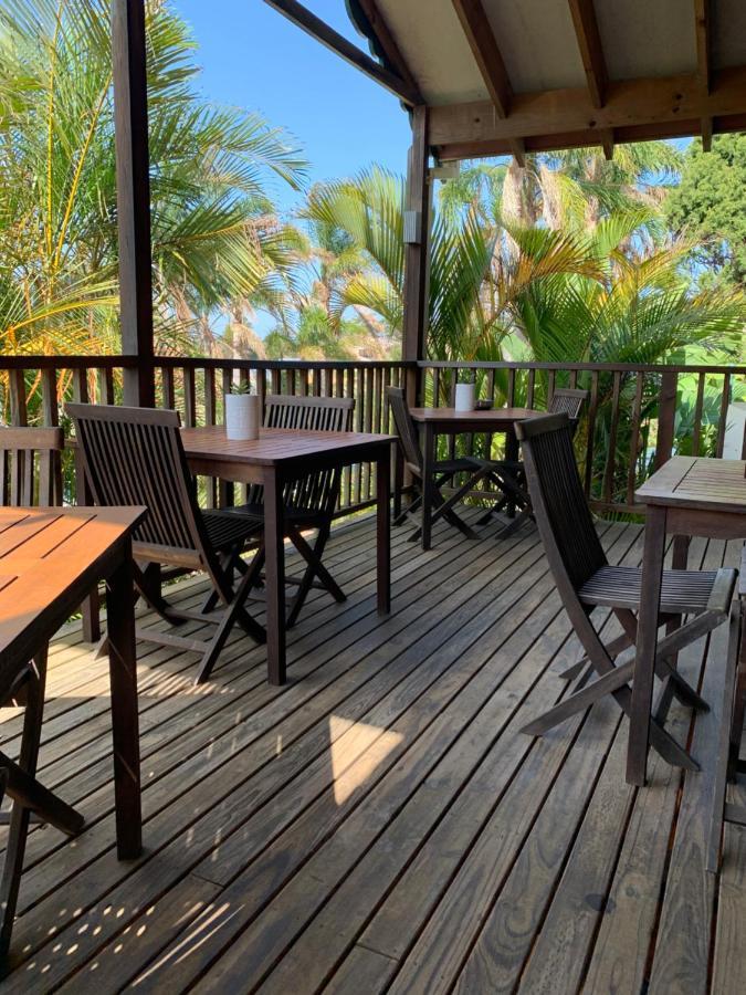 Oasis Inn Ulladulla - Welcoming Guests 18 Years And Older 외부 사진